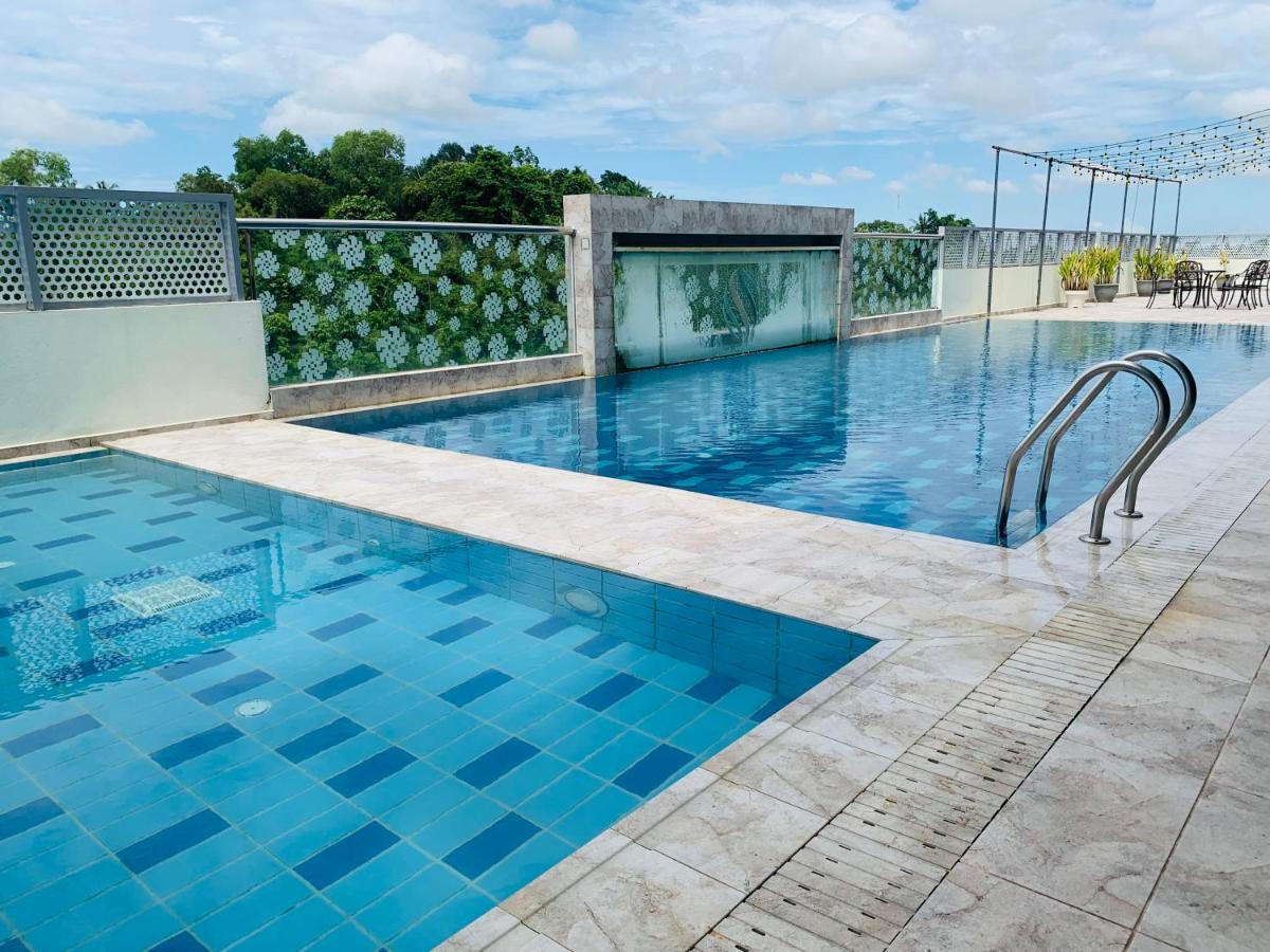 Wafa Hotel&Apartment Kampong Mata Mata Esterno foto