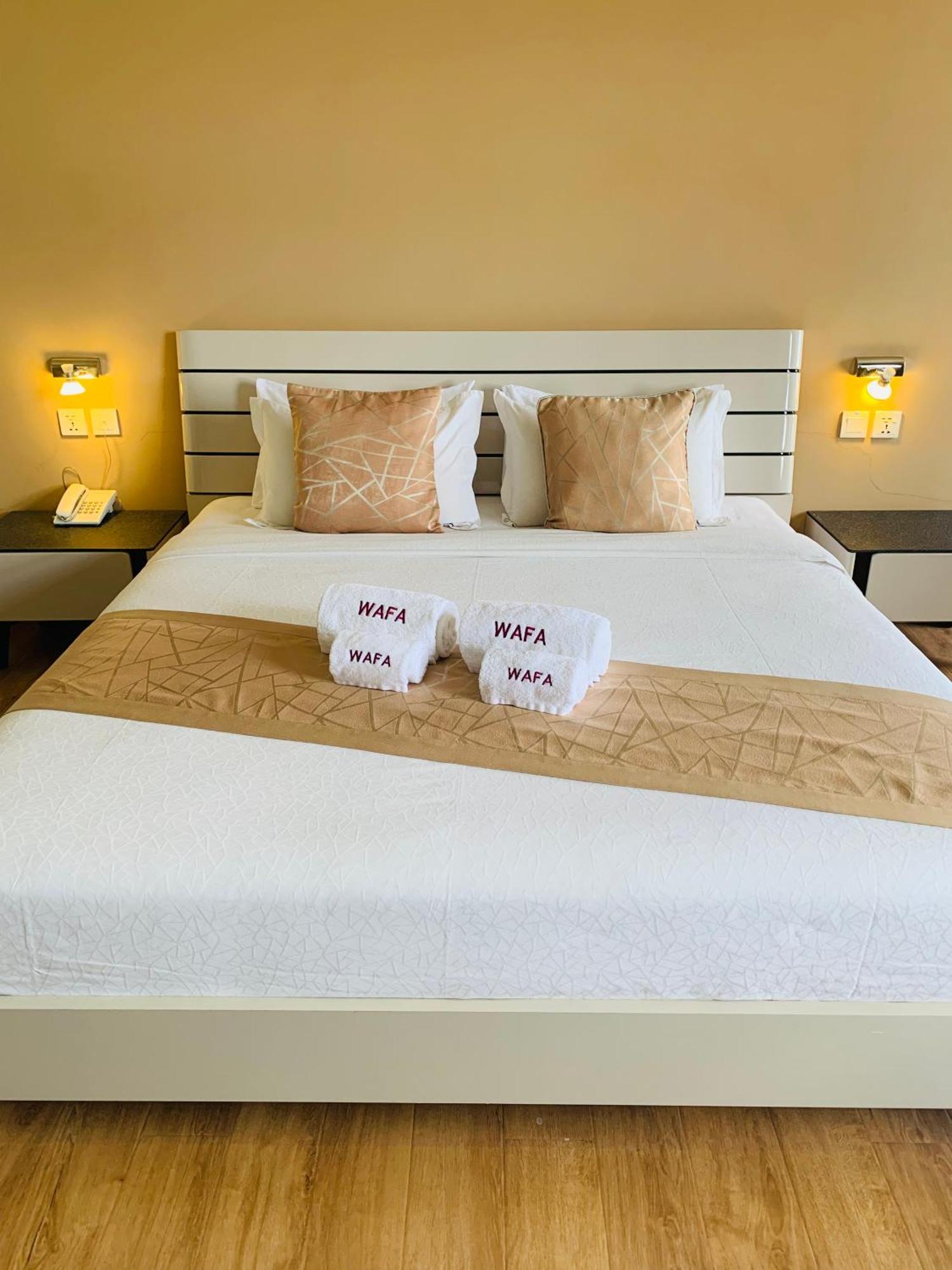 Wafa Hotel&Apartment Kampong Mata Mata Esterno foto