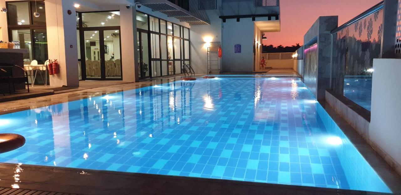 Wafa Hotel&Apartment Kampong Mata Mata Esterno foto